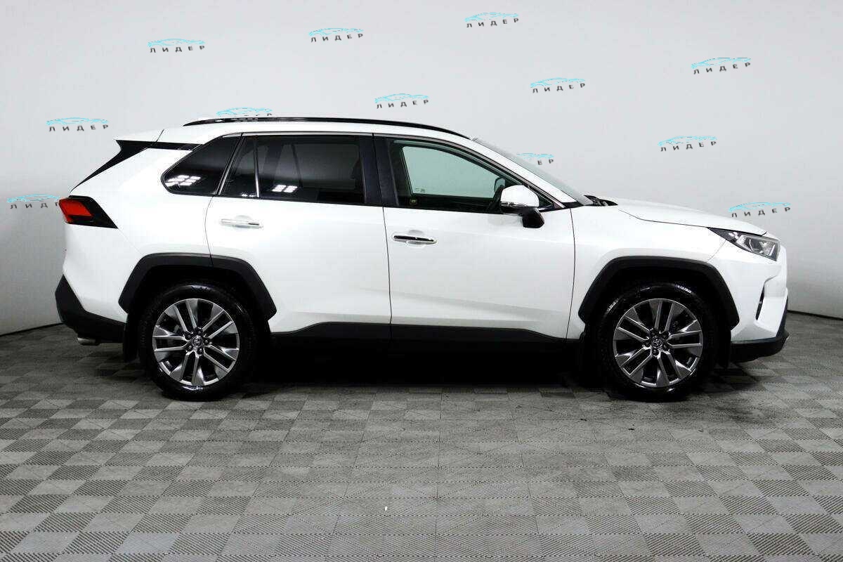 Б/У Тойота Рав4 2020 года. Фото: #3