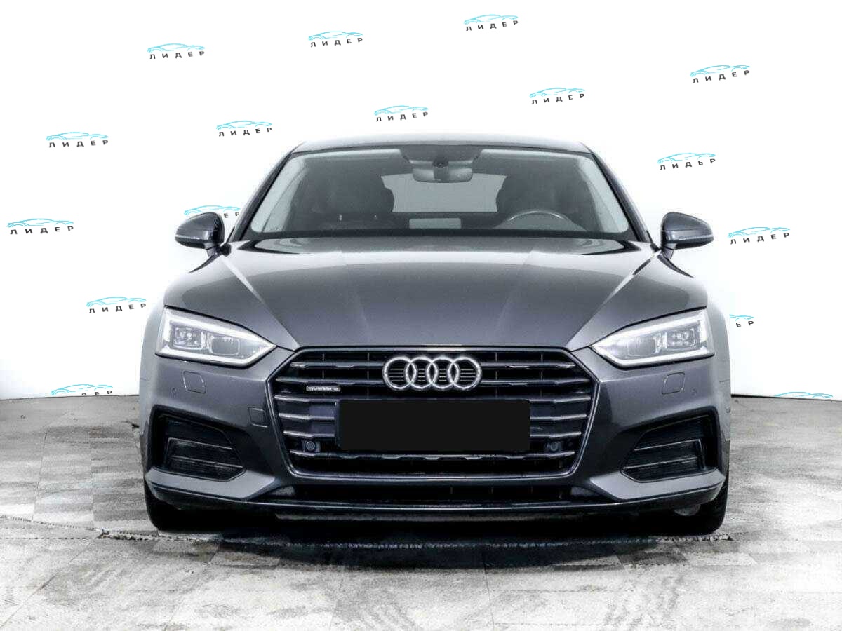 Б/У Ауди А5 2018 года. Фото: #1