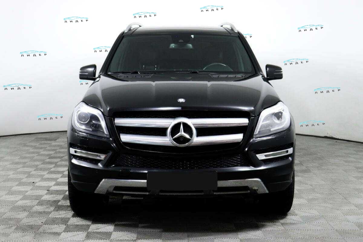Б/У Мерседес-Бенц ГЛ-Класс 2014 года. Фото: #1