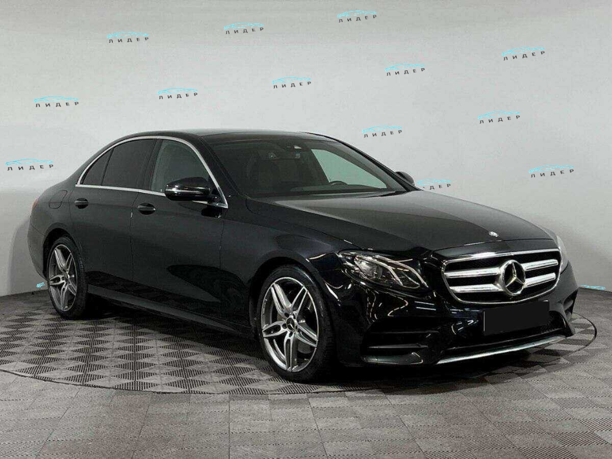 Б/У Мерседес-Бенц Е-Класс 2016 года. Фото: #2