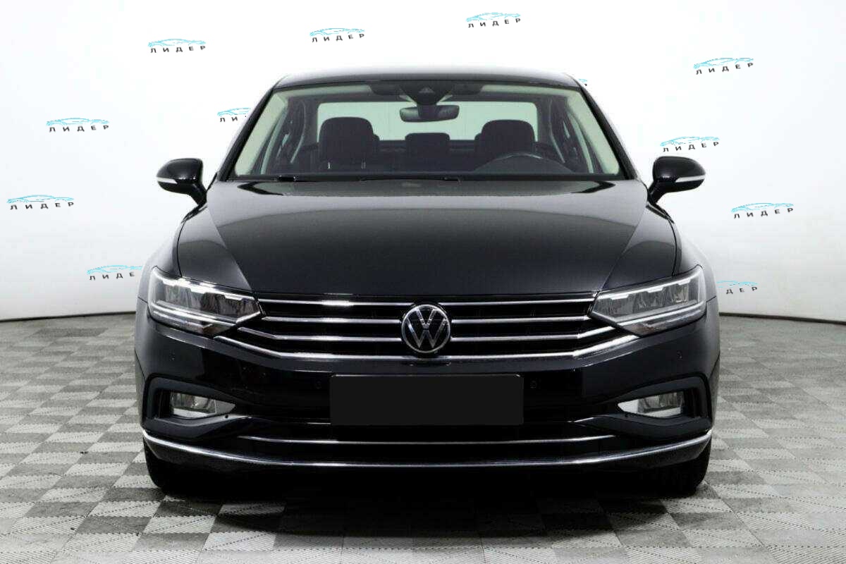 Б/У Фольксваген Пассат 2021 года. Фото: #1