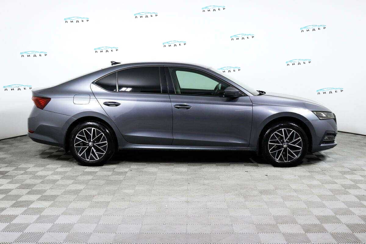 Б/У Шкода Октавия 2021 года. Фото: #3