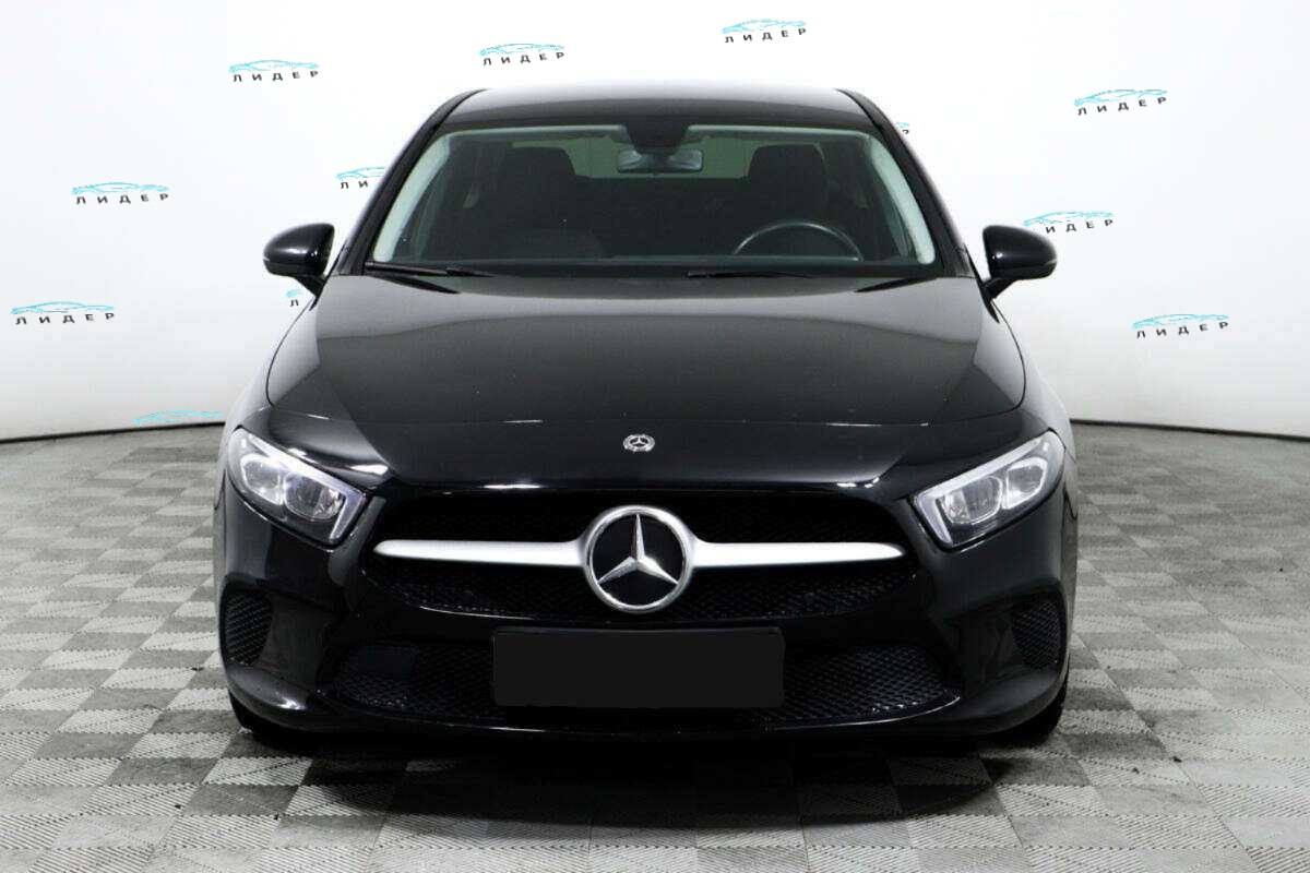 Б/У Мерседес-Бенц А-Класс 2019 года. Фото: #1