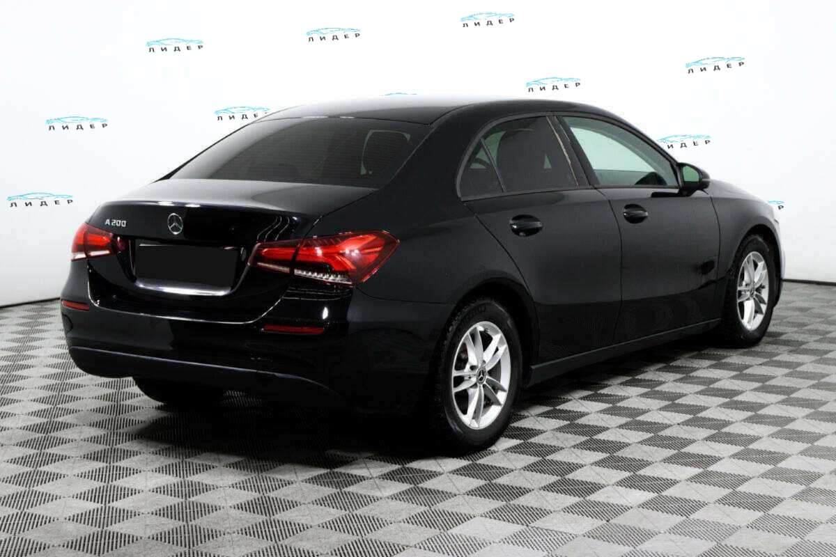 Б/У Мерседес-Бенц А-Класс 2019 года. Фото: #4