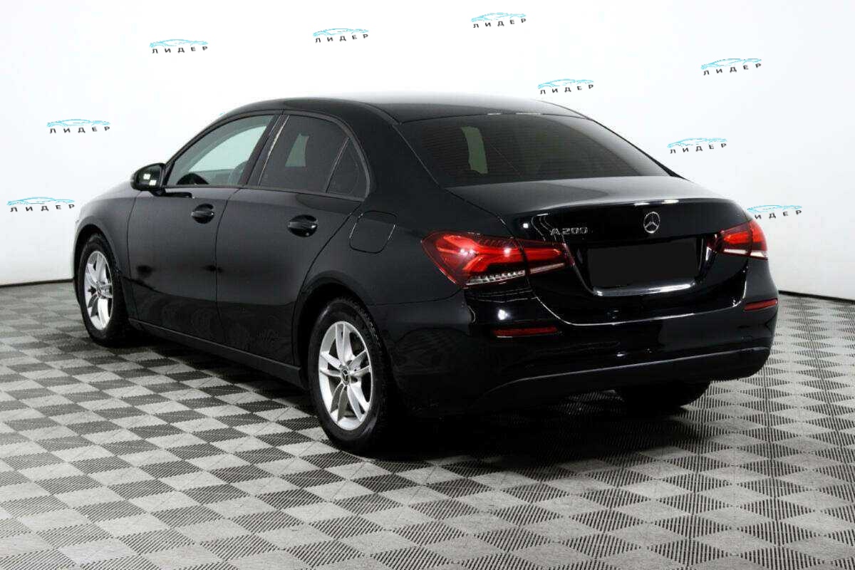 Б/У Мерседес-Бенц А-Класс 2019 года. Фото: #6