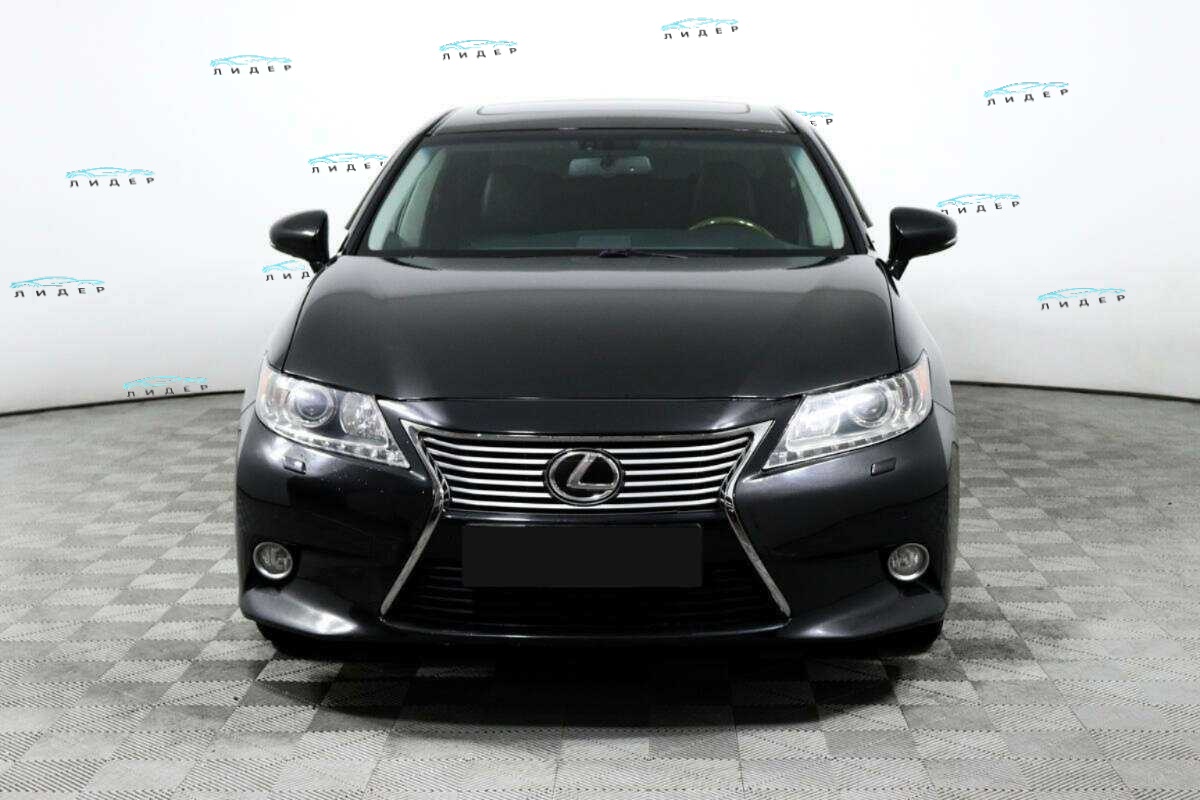 Б/У Лексус ЕС 2013 года. Фото: #1