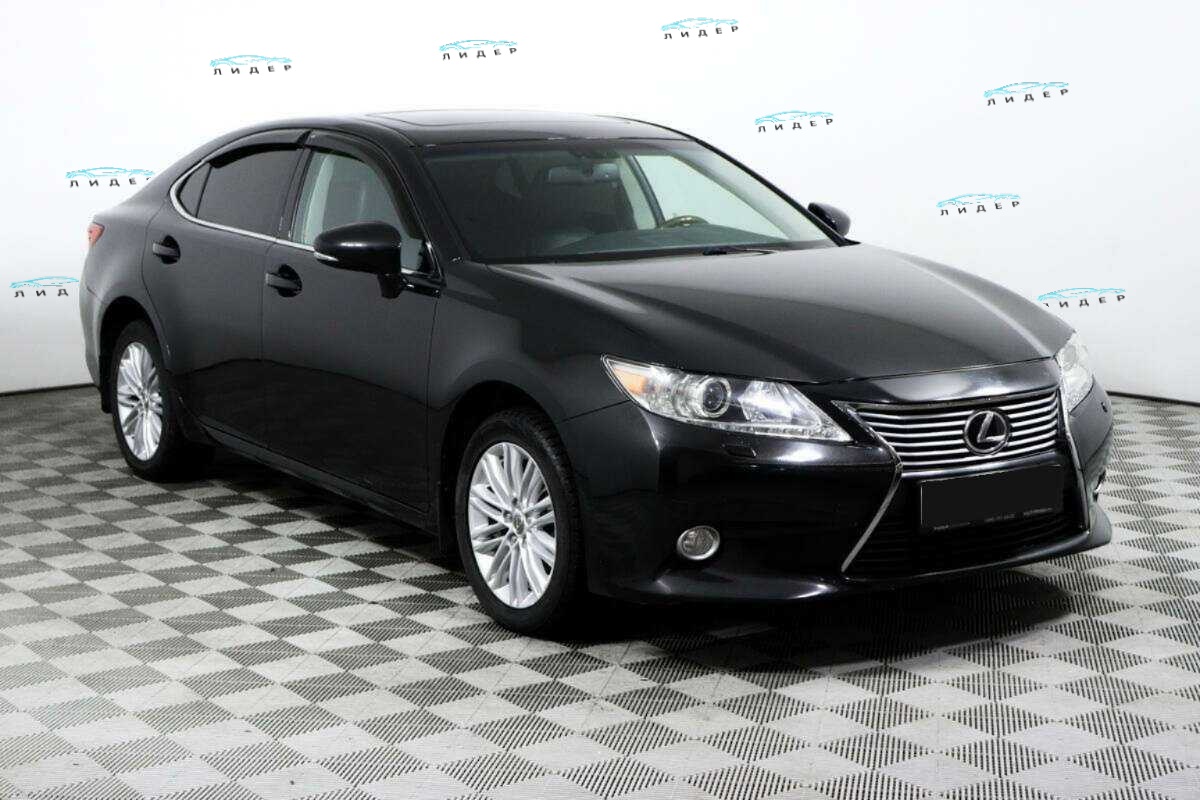 Б/У Лексус ЕС 2013 года. Фото: #2