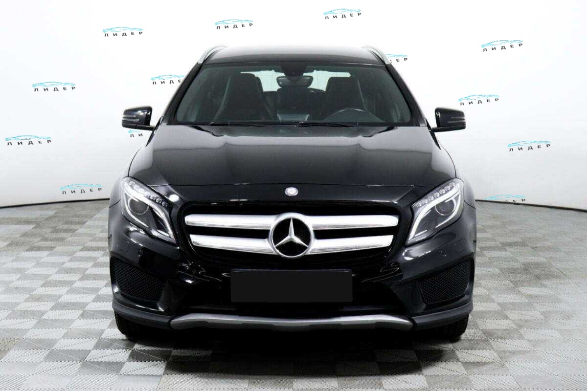 Б/У Мерседес-Бенц ГЛА 2015 года. Фото: #1