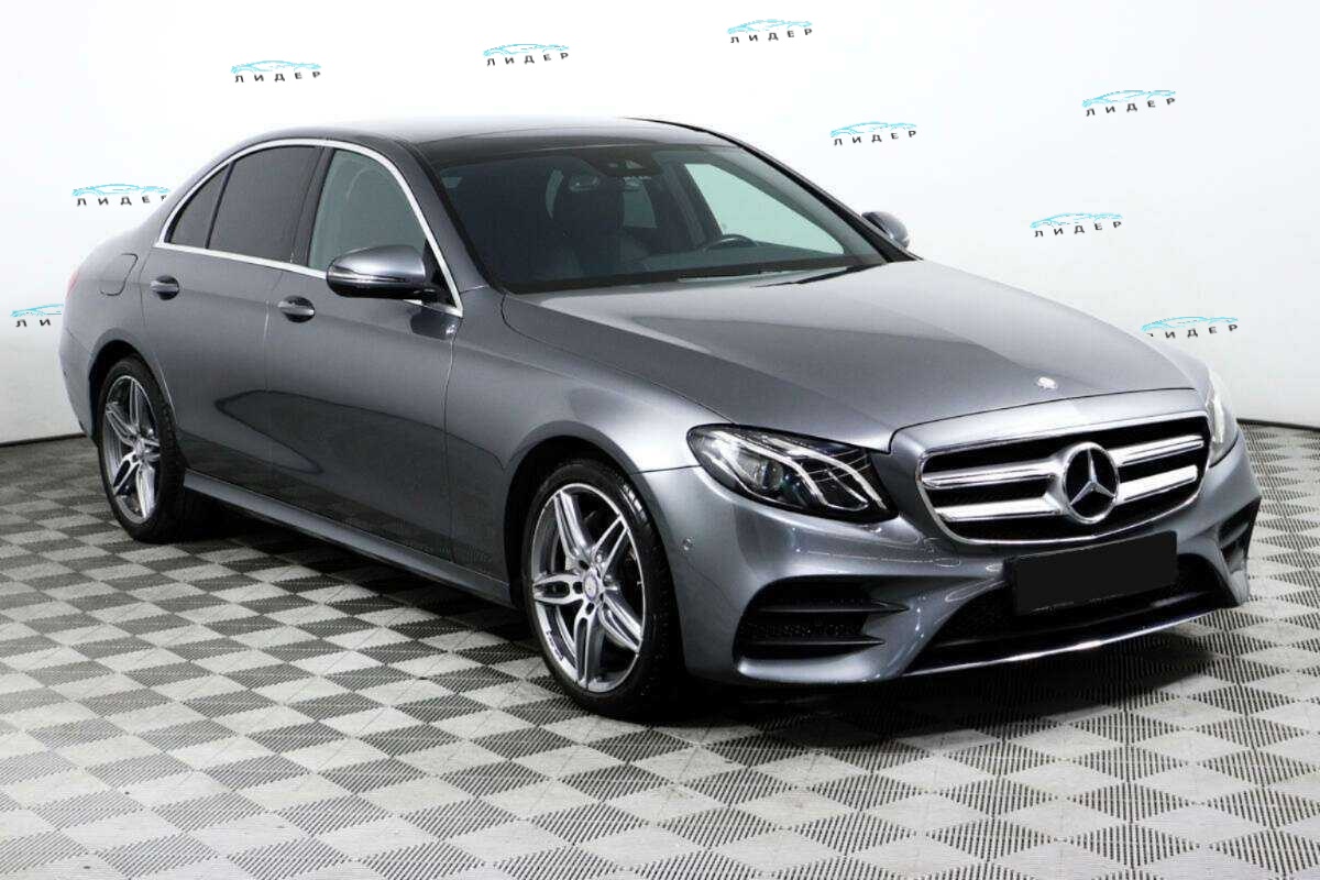 Б/У Мерседес-Бенц Е-Класс 2016 года. Фото: #2