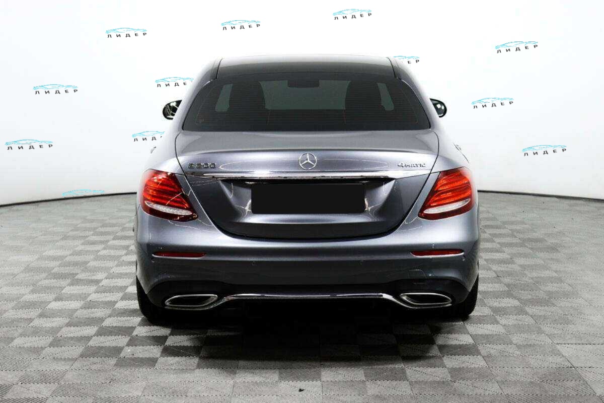 Б/У Мерседес-Бенц Е-Класс 2016 года. Фото: #5