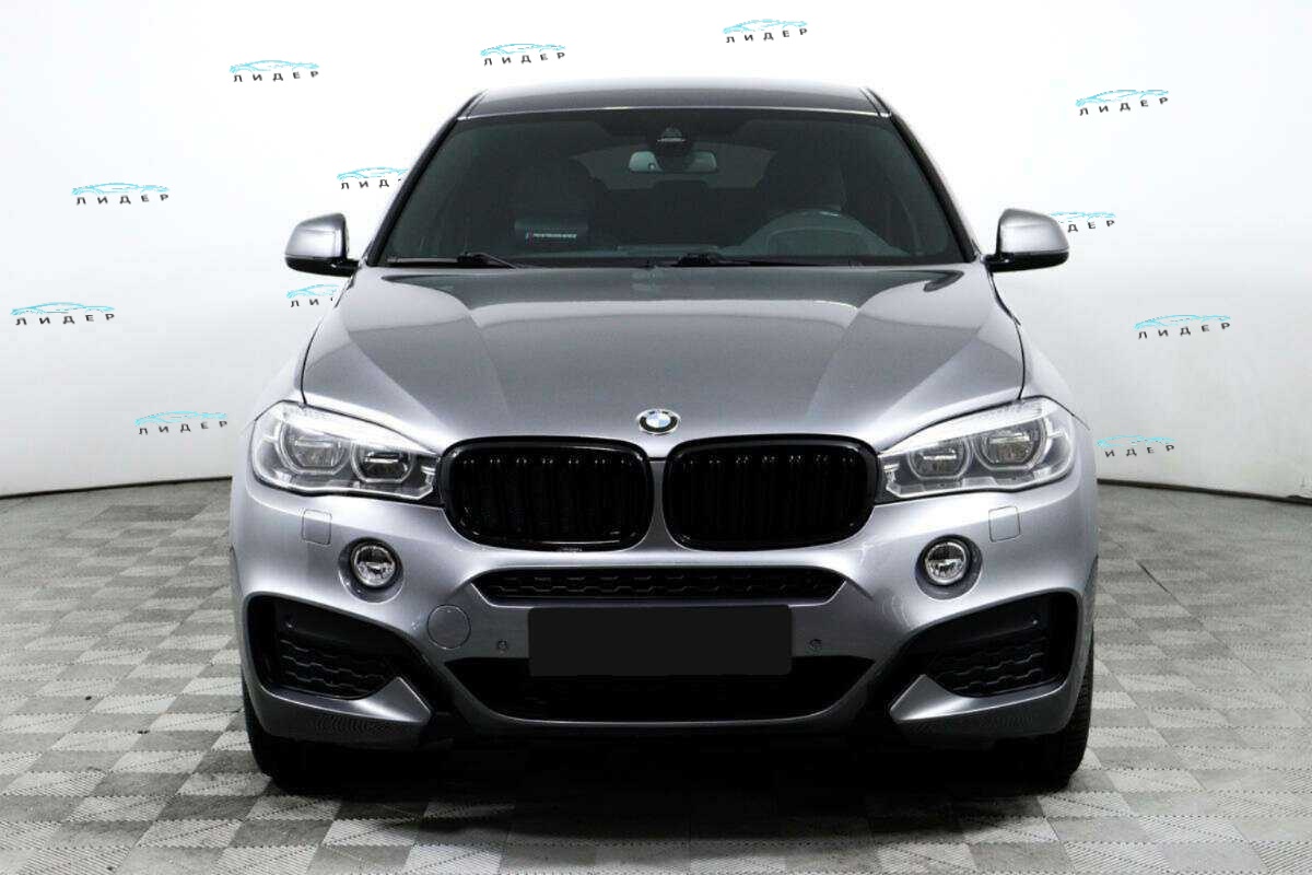 Б/У БМВ Икс6 2018 года. Фото: #1