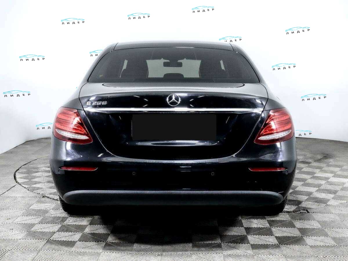 Б/У Мерседес-Бенц Е-Класс 2019 года. Фото: #4