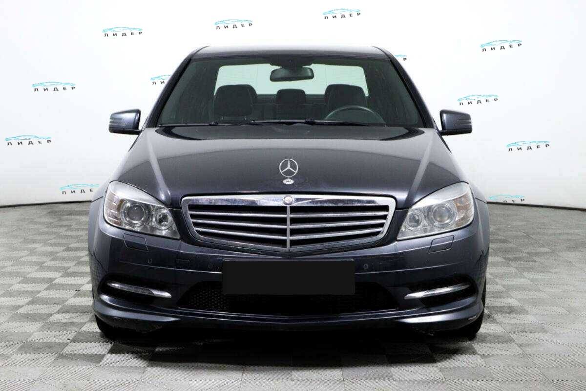 Б/У Мерседес-Бенц Ц-Класс 2011 года. Фото: #1