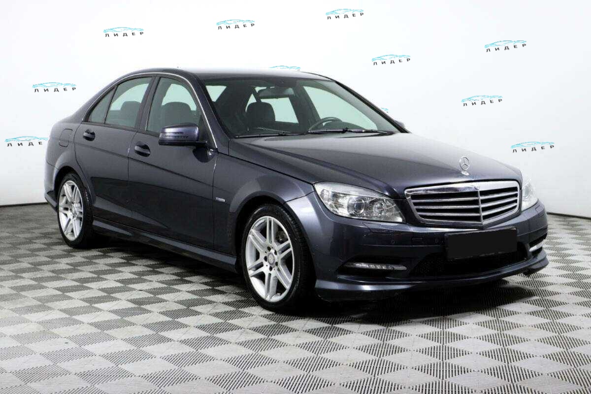 Б/У Мерседес-Бенц Ц-Класс 2011 года. Фото: #2