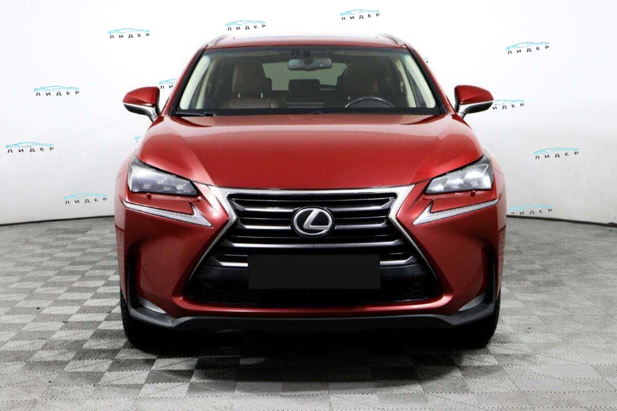 Б/У Лексус Н-Икс 2015 года. Фото: #1