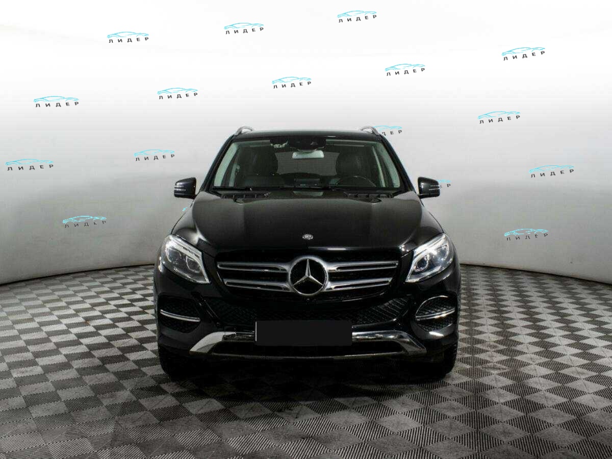 Б/У Мерседес-Бенц ГЛЕ 2017 года. Фото: #1