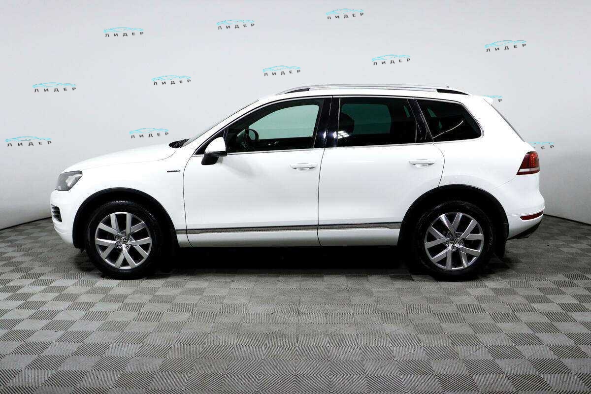 Б/У Фольксваген Туарег 2013 года. Фото: #7