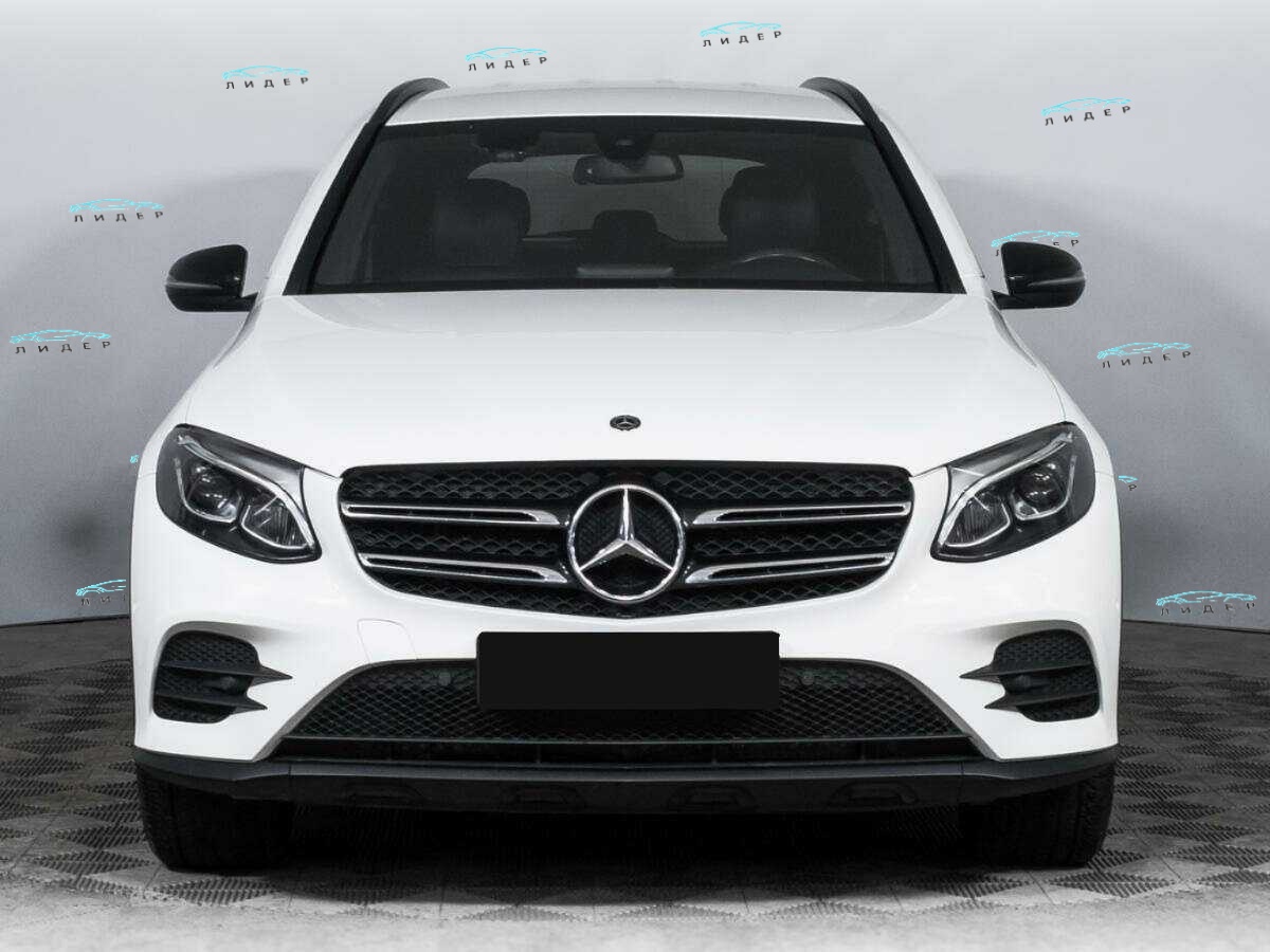 Б/У Мерседес-Бенц ГЛЦ 2017 года. Фото: #1