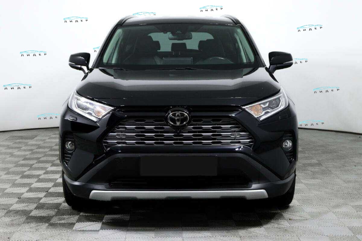 Б/У Тойота Рав4 2019 года. Фото: #1