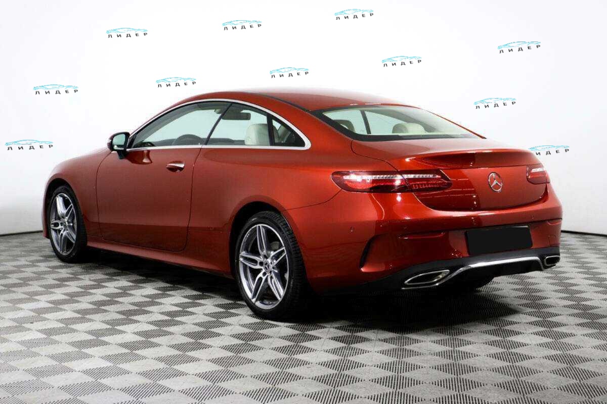 Б/У Мерседес-Бенц Е-Класс 2017 года. Фото: #5