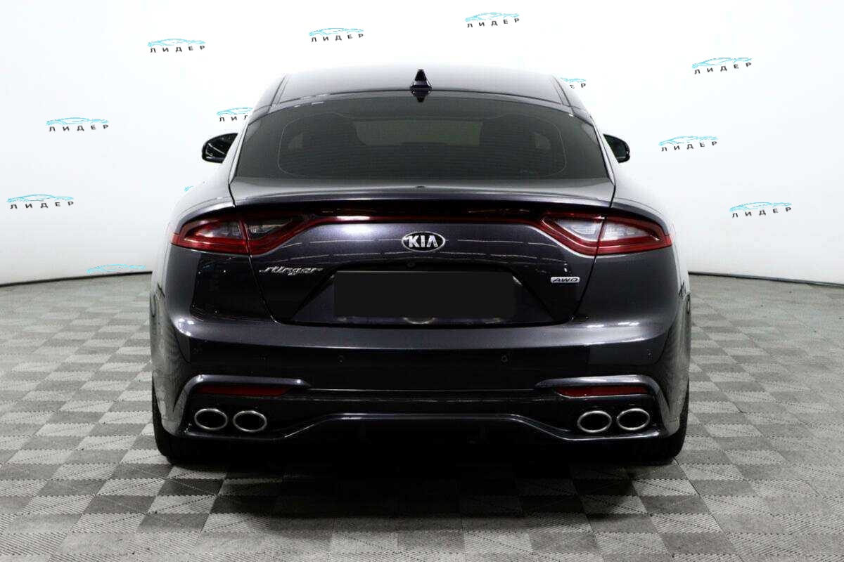 Б/У Киа Стингер 2018 года. Фото: #5