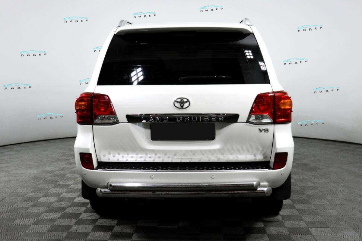 Б/У Тойота Лэнд Крузер 2012 года. Фото: #5