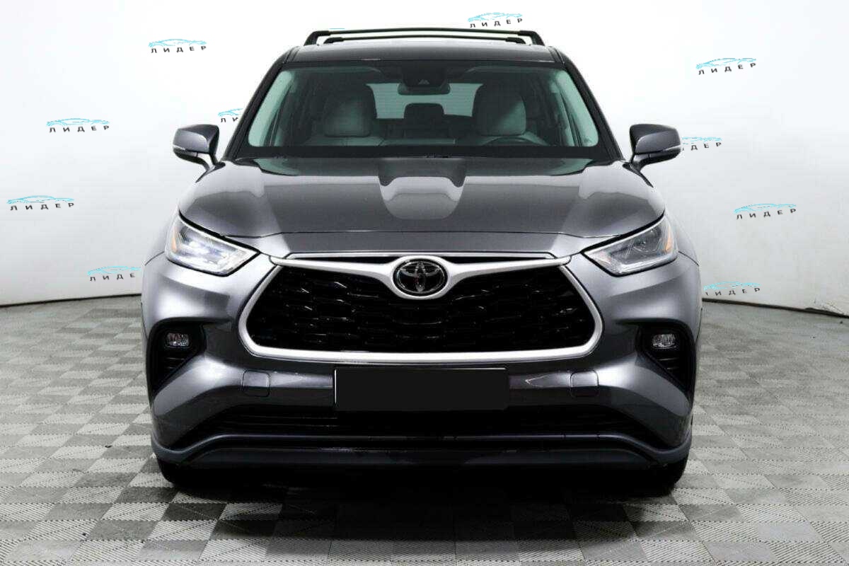 Б/У Тойота Хайлэндер 2021 года. Фото: #1