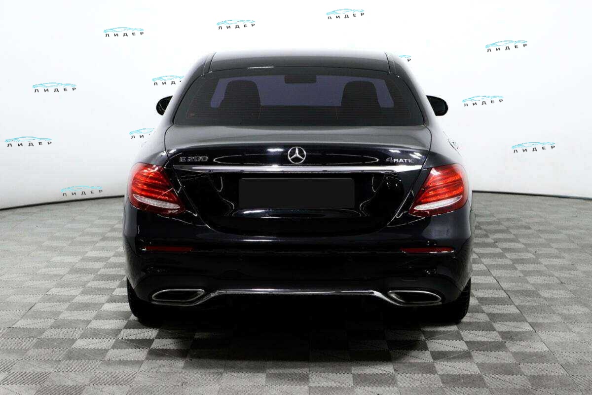 Б/У Мерседес-Бенц Е-Класс 2017 года. Фото: #5