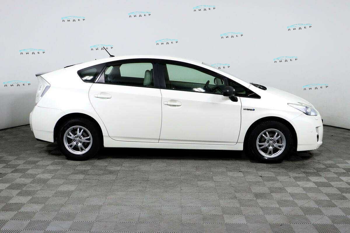Б/У Тойота Приус 2009 года. Фото: #3
