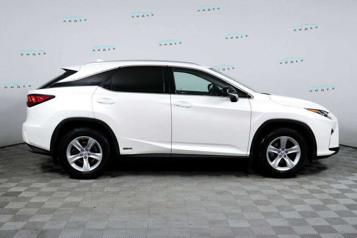 Б/У Лексус Р-Икс 2018 года. Фото: #3