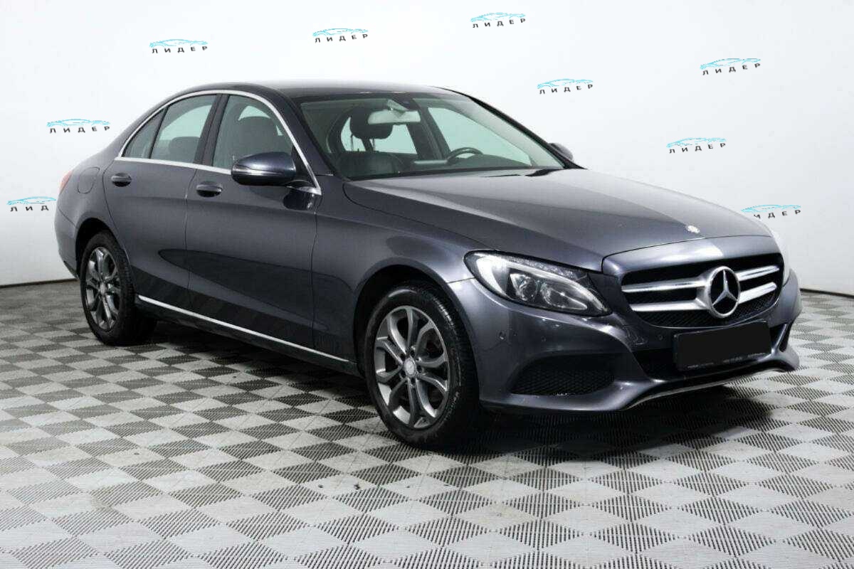 Б/У Мерседес-Бенц Ц-Класс 2015 года. Фото: #2