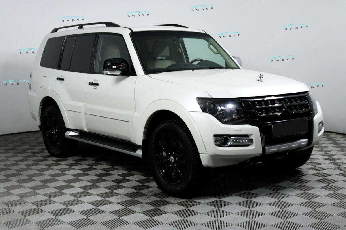 Б/У Митсубиши Паджеро 2019 года. Фото: #2