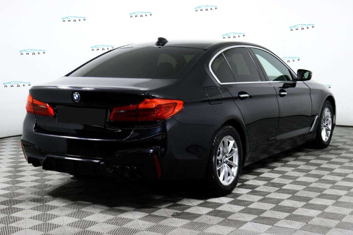 Б/У БМВ 5 серии 2017 года. Фото: #4