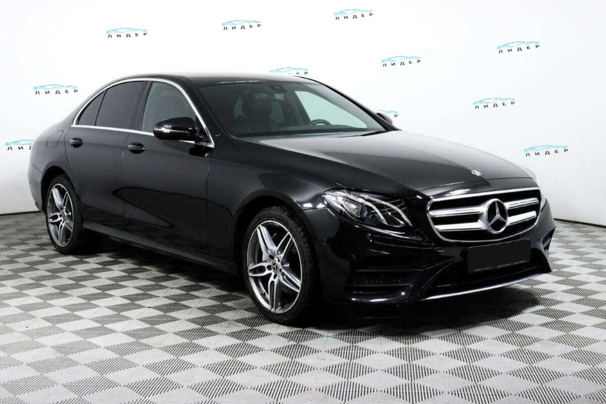 Б/У Мерседес-Бенц Е-Класс 2019 года. Фото: #2