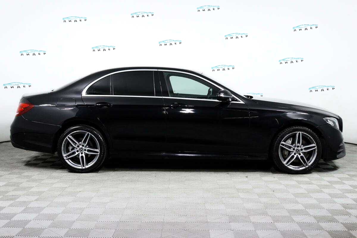 Б/У Мерседес-Бенц Е-Класс 2019 года. Фото: #3