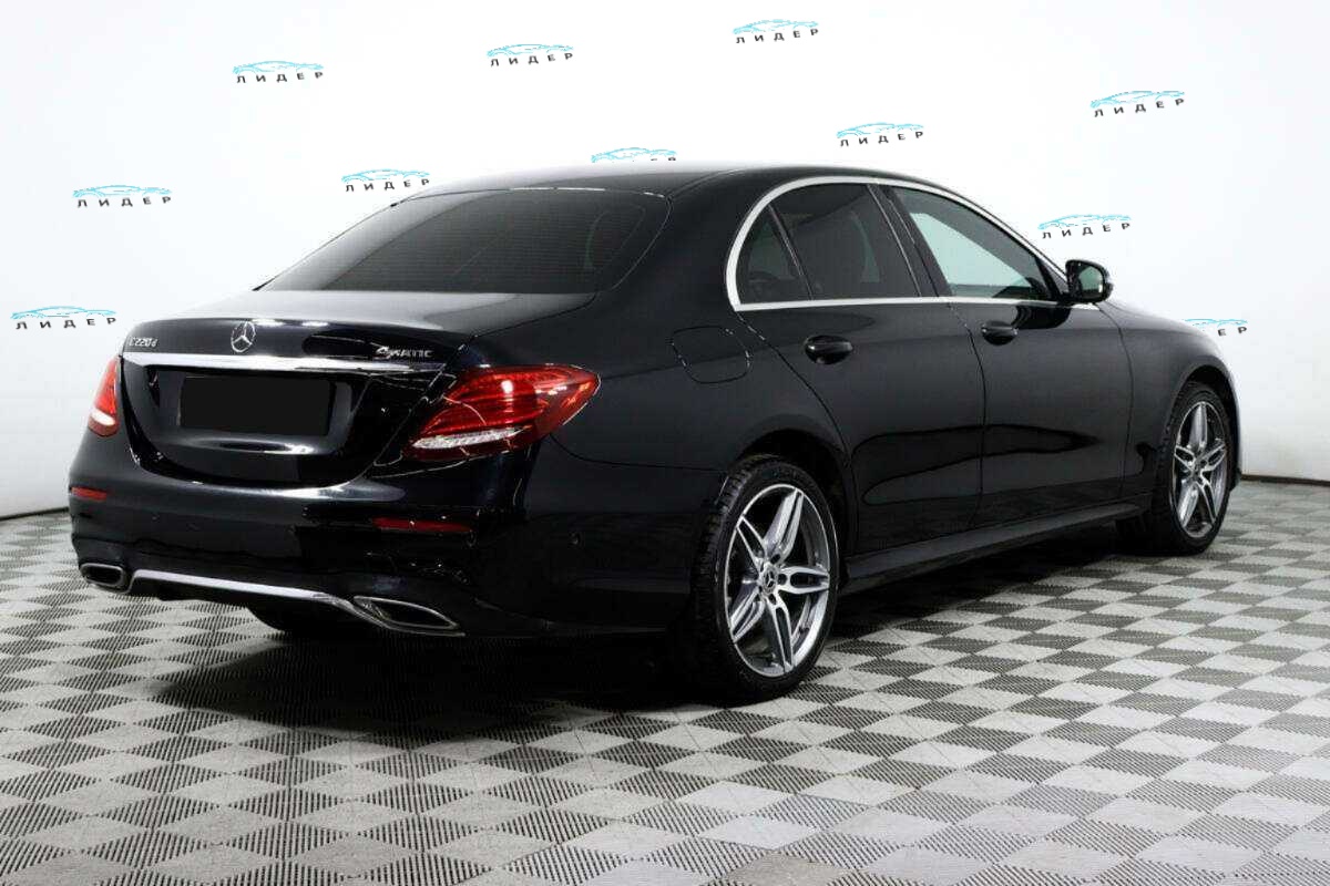Б/У Мерседес-Бенц Е-Класс 2019 года. Фото: #4