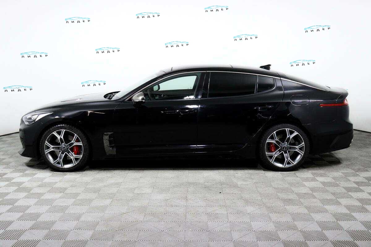 Б/У Киа Стингер 2018 года. Фото: #7