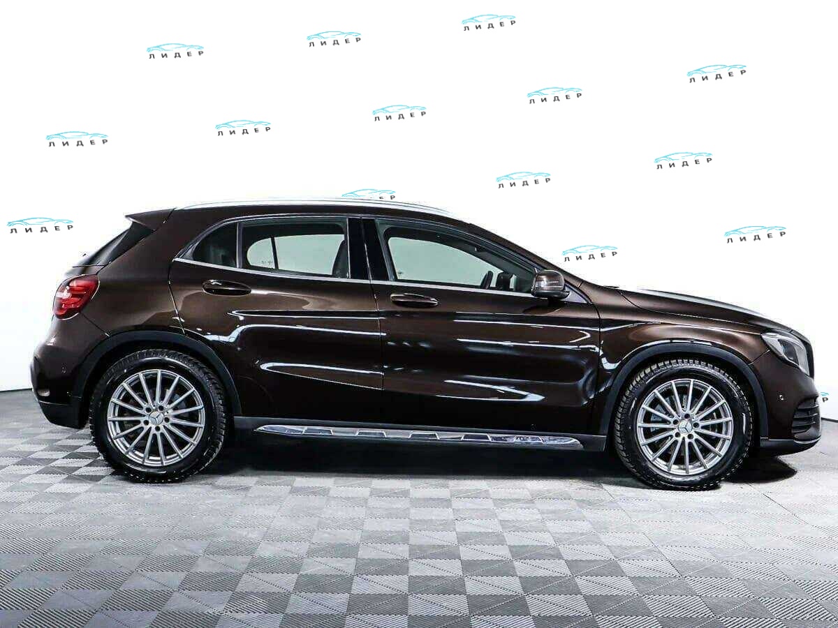Б/У Мерседес-Бенц ГЛА 2018 года. Фото: #3
