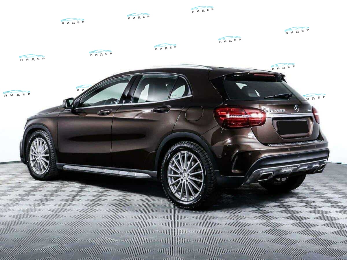 Б/У Мерседес-Бенц ГЛА 2018 года. Фото: #6