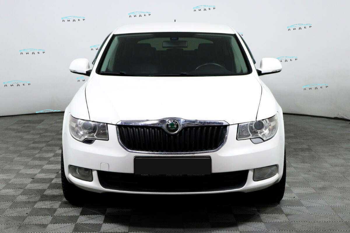 Б/У Шкода Суперб 2011 года. Фото: #1