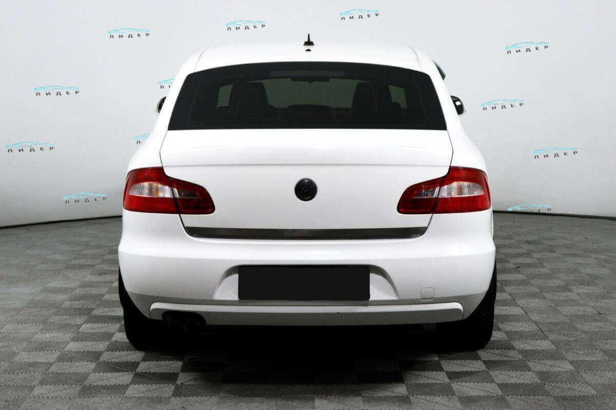 Б/У Шкода Суперб 2011 года. Фото: #5