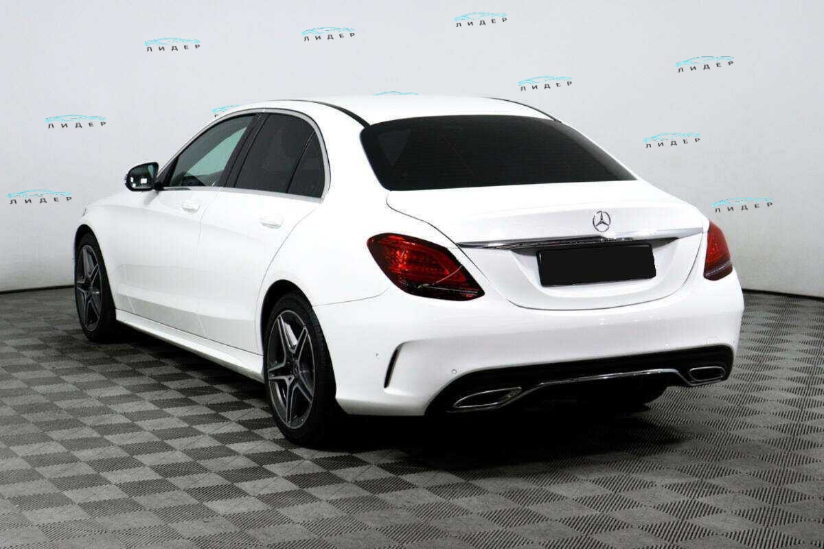 Б/У Мерседес-Бенц Ц-Класс 2018 года. Фото: #6