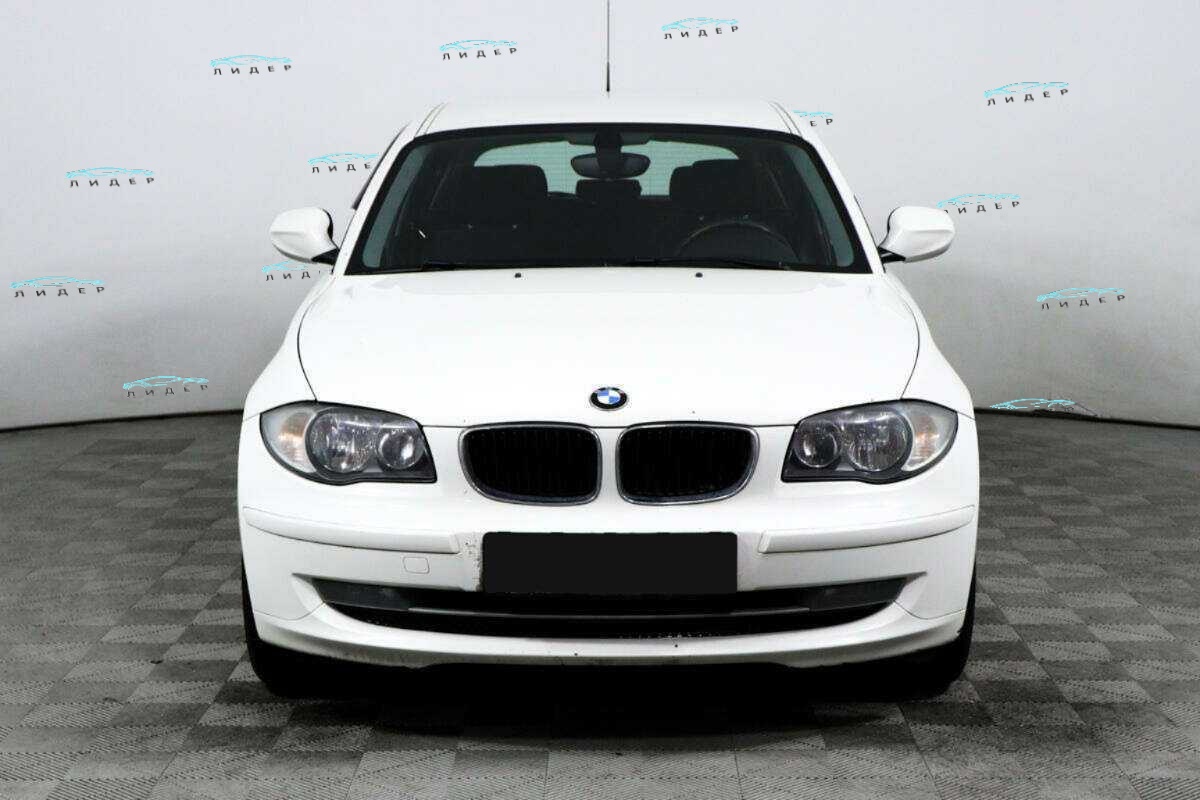 Б/У БМВ 1 серии 2010 года. Фото: #1