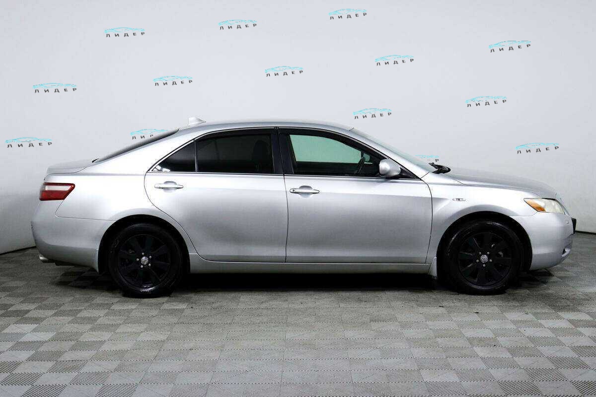 Б/У Тойота Камри 2006 года. Фото: #3