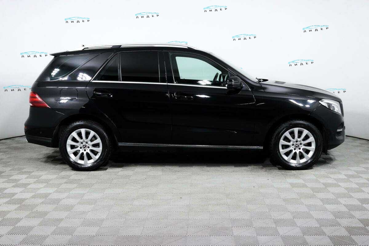 Б/У Мерседес-Бенц ГЛЕ 2018 года. Фото: #3