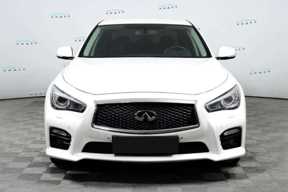 Б/У Инфинити К50 2016 года. Фото: #1