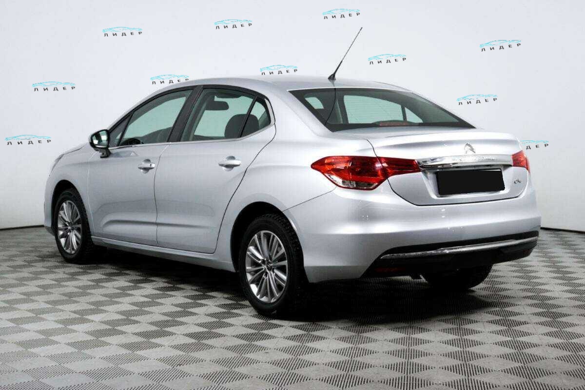 Б/У Ситроен Ц4 2020 года. Фото: #6