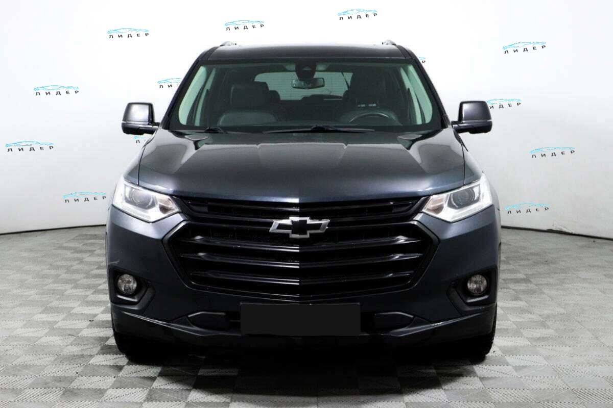 Б/У Шевроле Трэверс 2019 года. Фото: #1