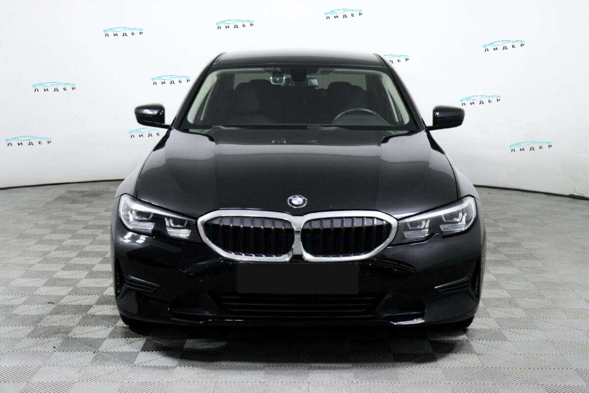 Б/У БМВ 3 серии 2021 года. Фото: #1