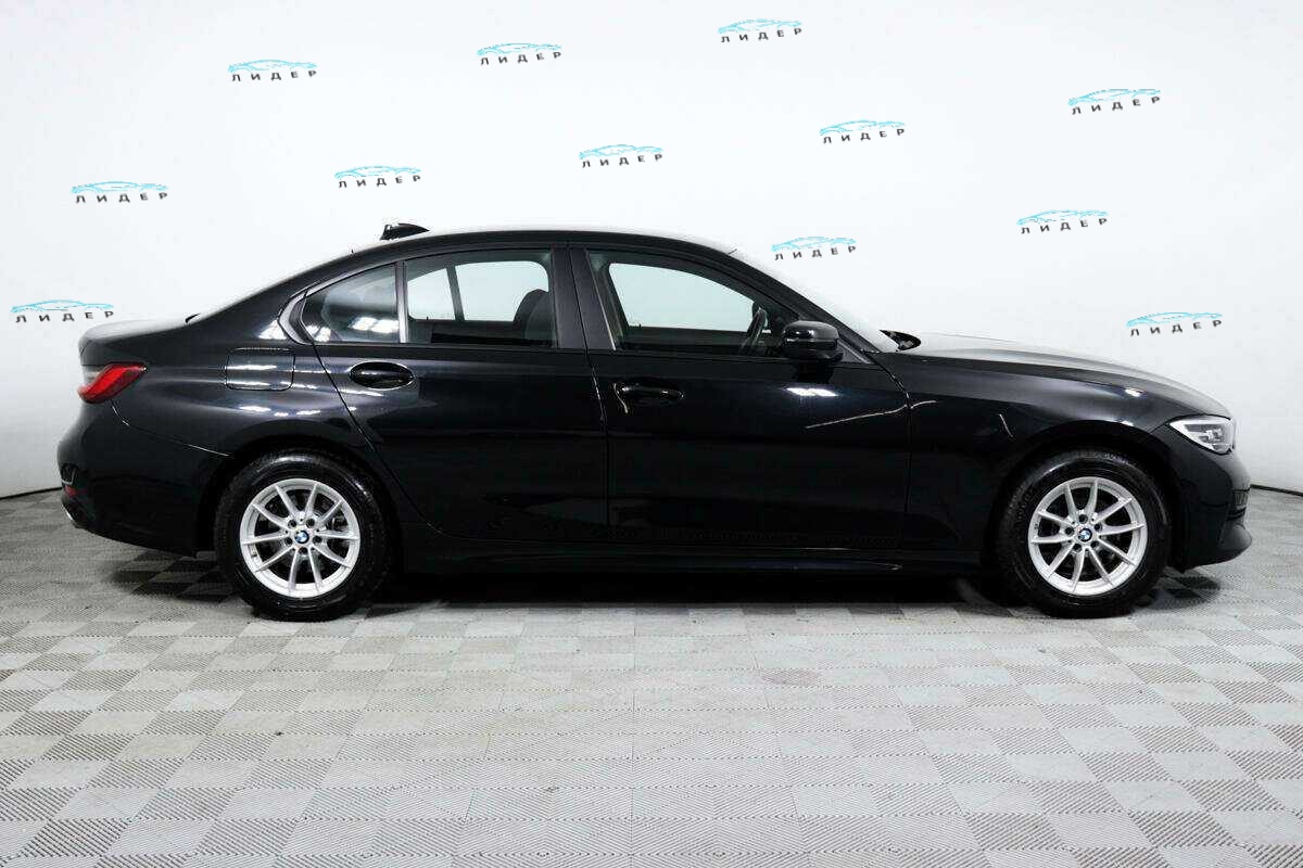 Б/У БМВ 3 серии 2020 года. Фото: #2